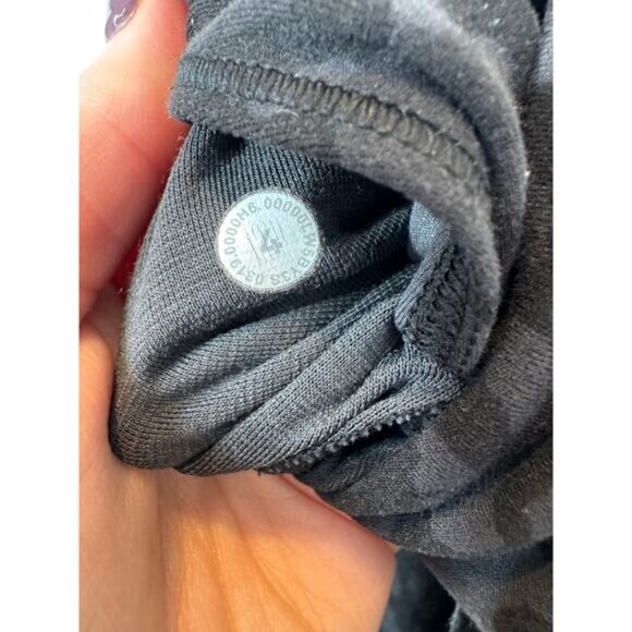 Lululemon align pant black camo 4 - Picture 2 of 7